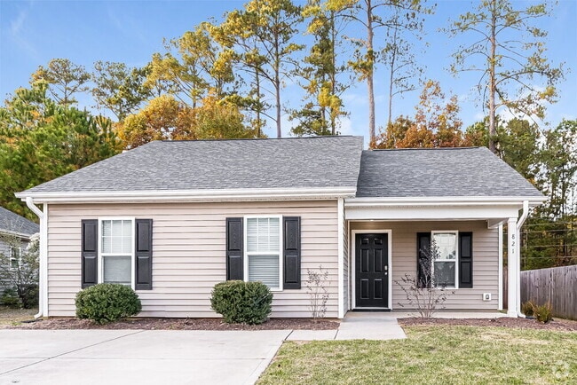Building Photo - 821 Skinner Dr