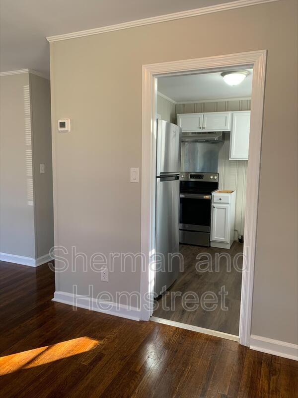 Foto del edificio - 3524 Rainbow Rd