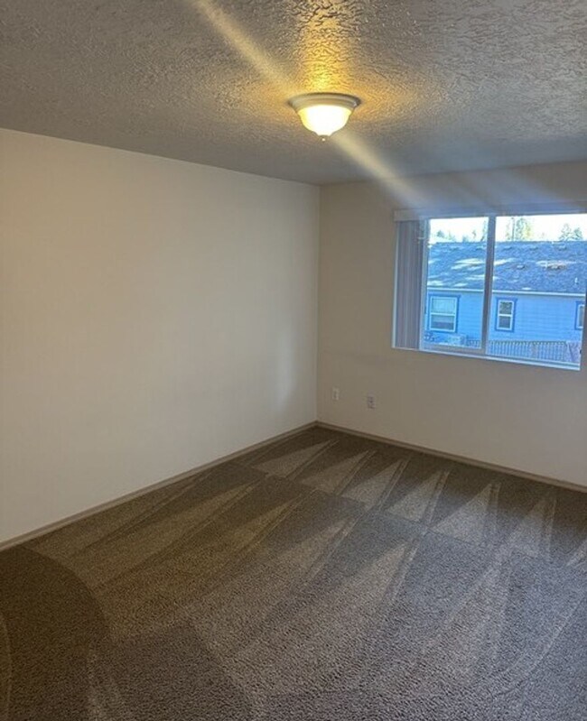 Foto del edificio - 1330-1336 W Locust St