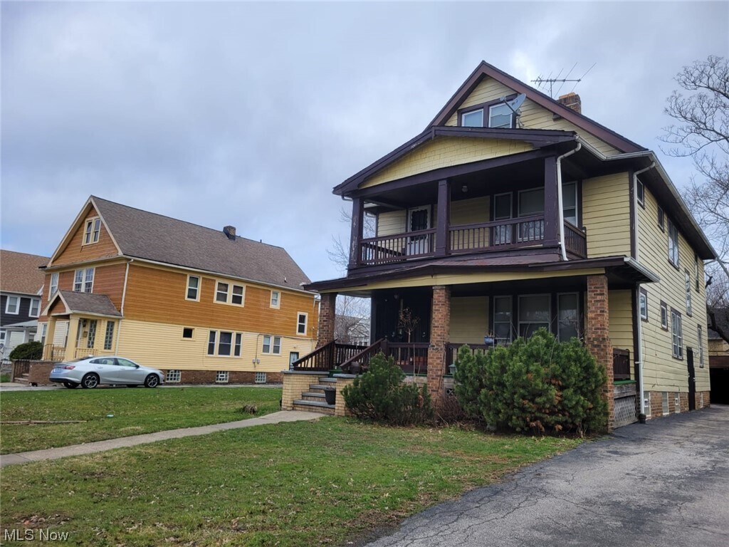 3407 Altamont Rd Unit 1st Floor, Cleveland, OH 44118 Room for Rent in
