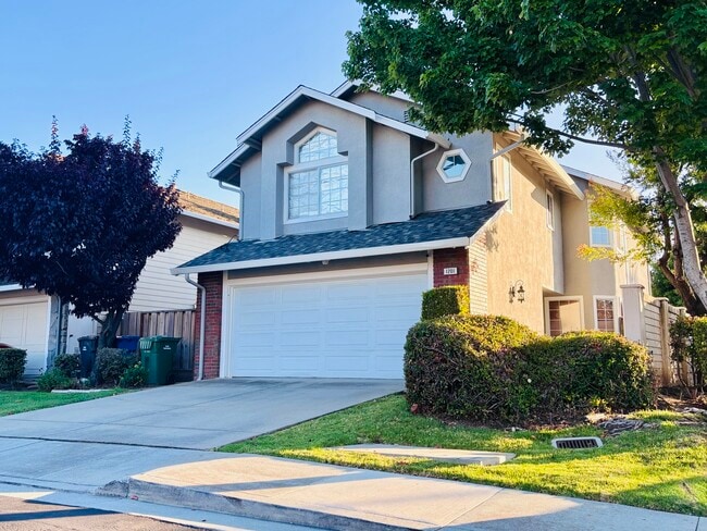 Building Photo - 1201 Sassone Ct