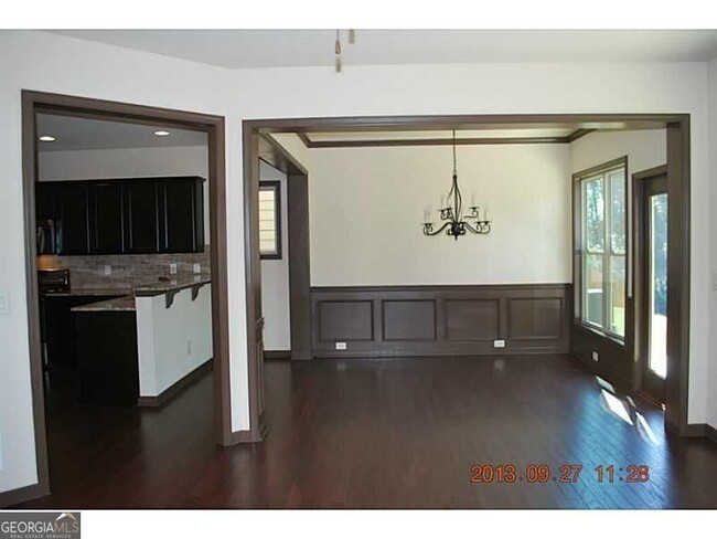 Building Photo - 6260 Crested Moss Dr