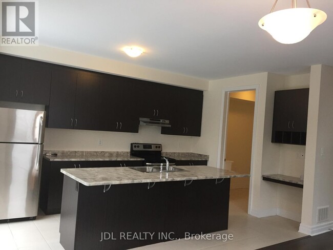 Building Photo - 62 Heron Park Pl
