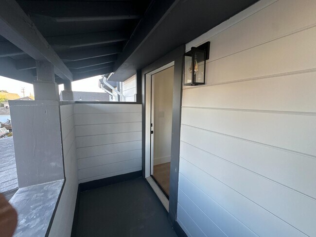 Building Photo - 3238 Adeline St