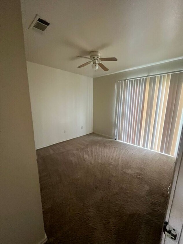 Building Photo - 1103 Horizon Dr