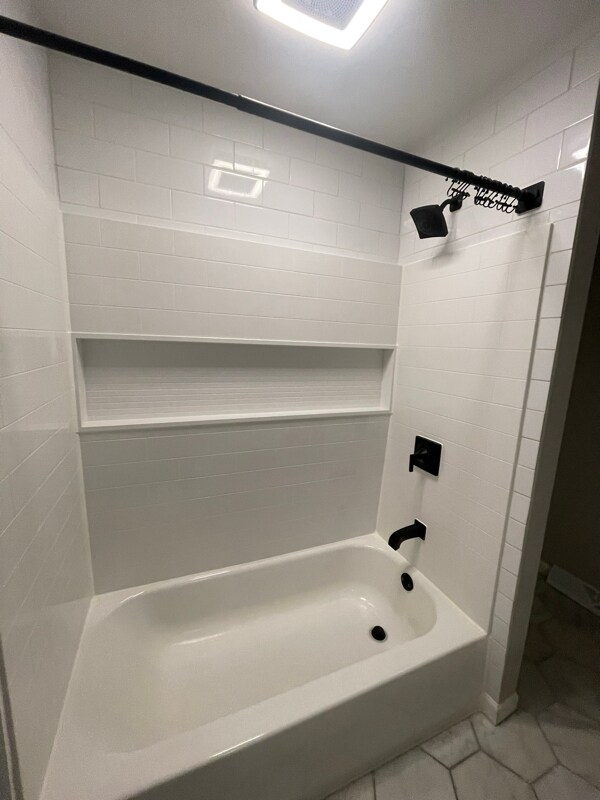 Foto del edificio - 5965 Teakwood Dr