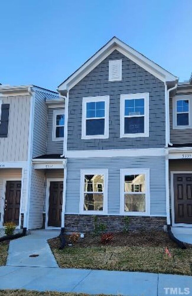 Building Photo - 5337 Arkose Dr