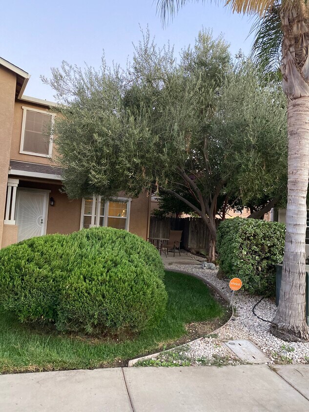 1204 Daybreak Dr, Merced, CA 95348 House for Rent in Merced, CA