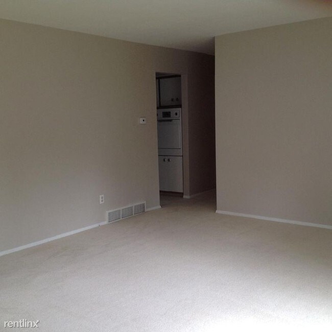 Building Photo - 4 br, 2 bath House - 169 Riverview C