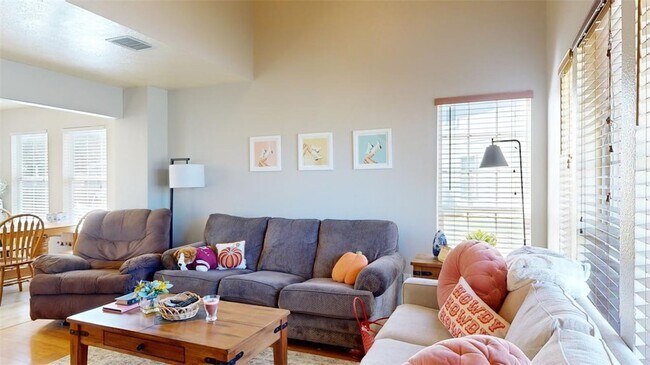 Foto del edificio - 502 Nelson Ln