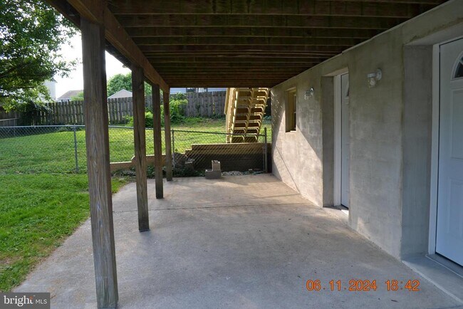 Building Photo - 329 Bar Harbor Rd