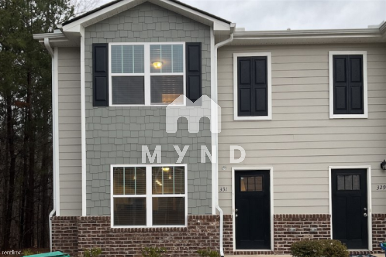 Primary Photo - 4 br, 2.5 bath Townhome - 331 Ashigan St