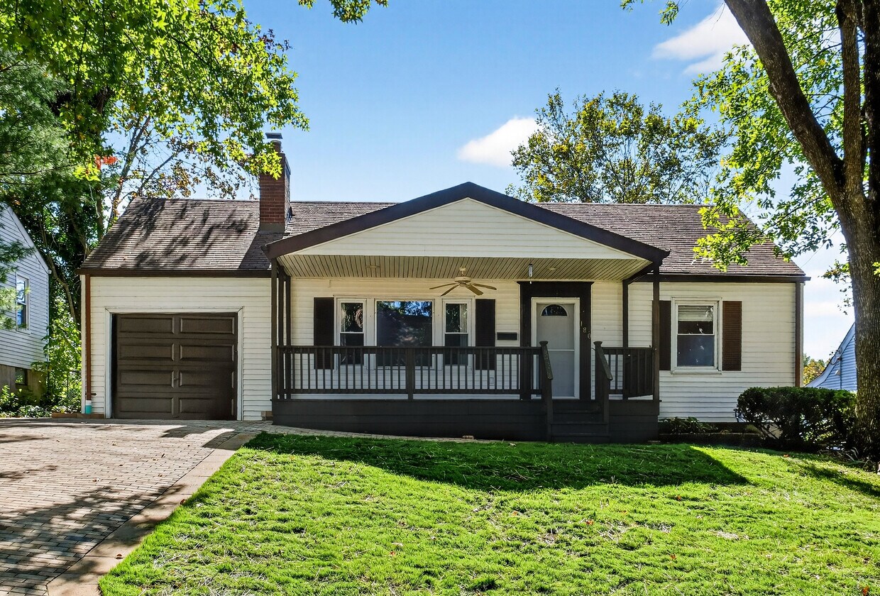 Primary Photo - 180 Doorack Ln