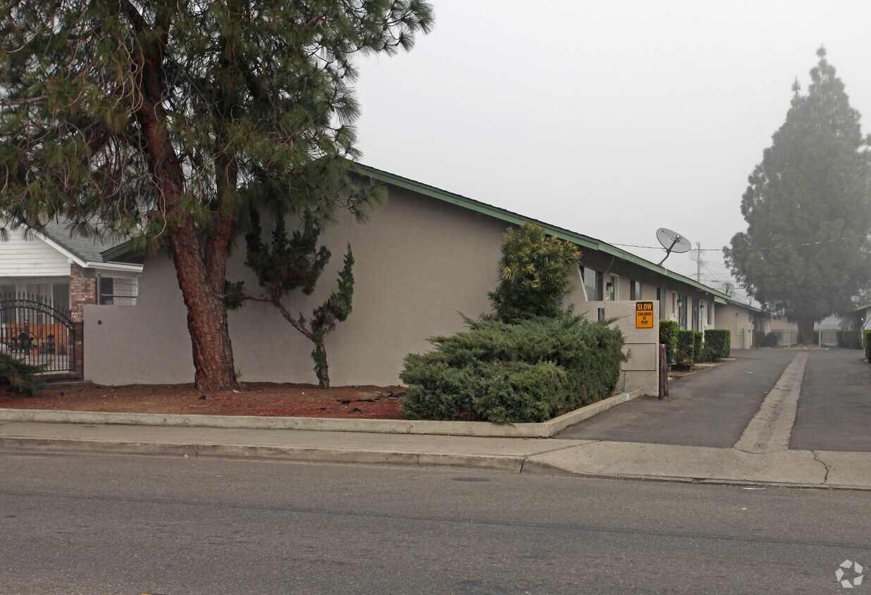 Building Photo - 235-273 South Ave
