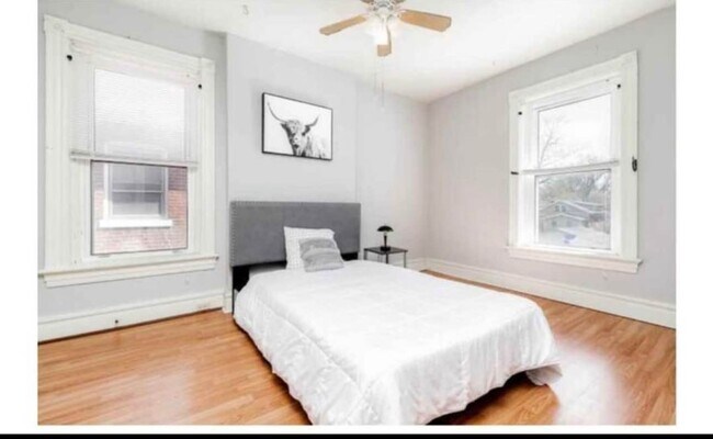 Foto del edificio - 4964 Botanical Ave