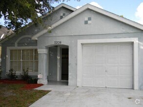 Building Photo - 5208 Regal Oak Cir