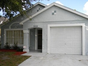 Building Photo - 5208 Regal Oak Cir