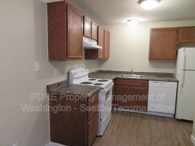 Building Photo - 1011 18th St NE