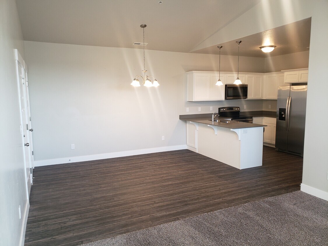 Kitchen/Dining - 3792 W 1800 N