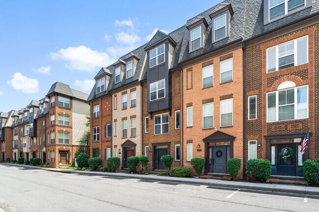 Building Photo - 1424 Trafalgar Ln