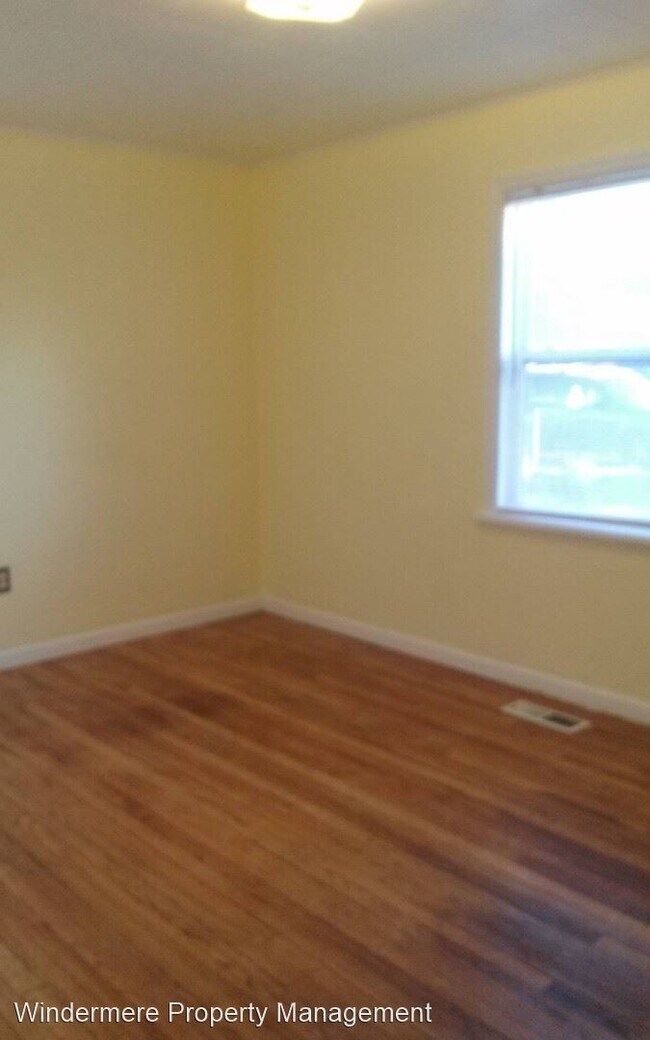 Building Photo - 2 br, 1 bath House - 1028 St. John Street