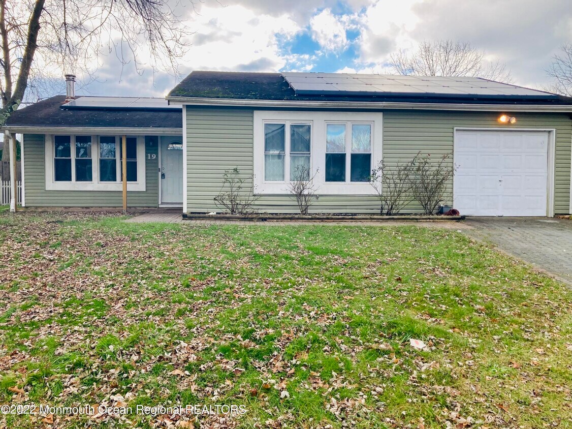 19 Mast Dr, Barnegat Township, NJ 08005 House Rental in Barnegat