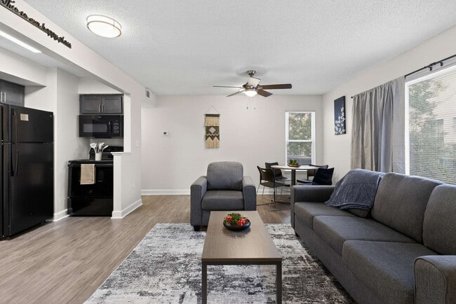 Building Photo - 800 Alexander Rd