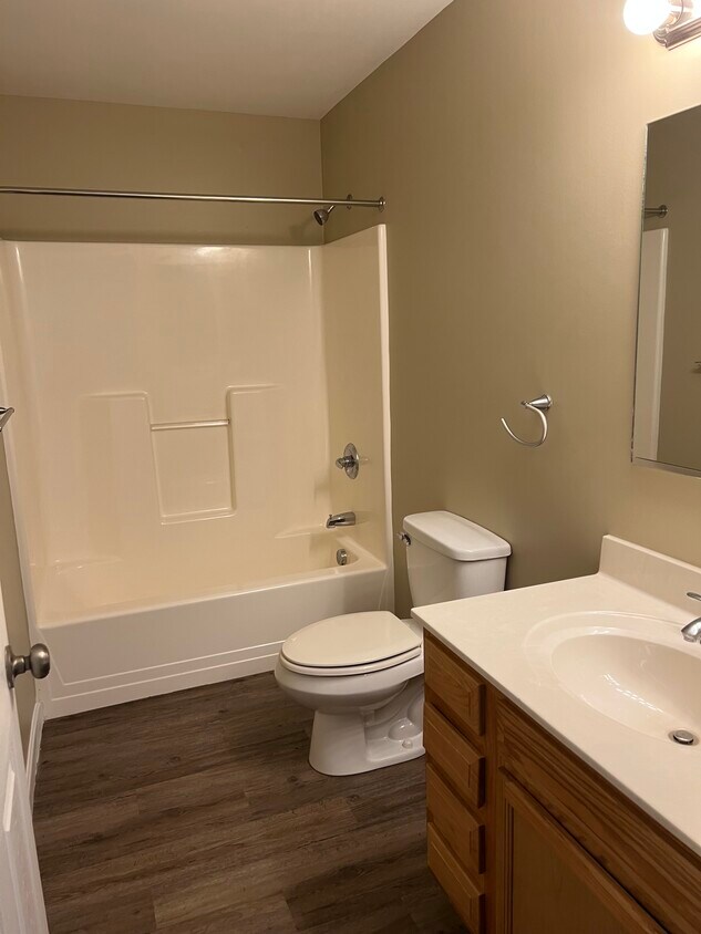 Foto del edificio - 1400 Westwood Ct