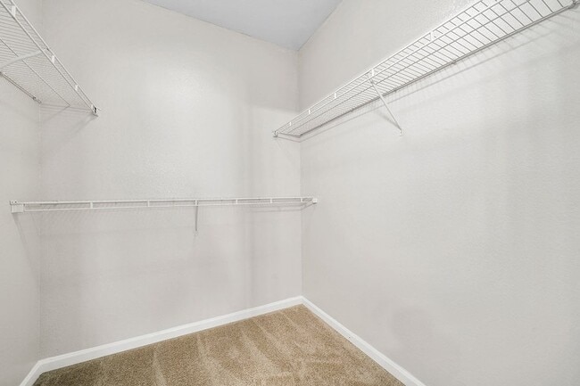 Elms - 2 Bed / 2 Bath - 1,020 Sq.Ft. - Maple Village Apartments