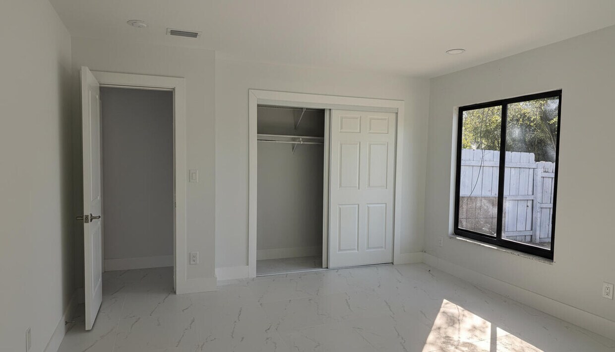 Foto del edificio - 4852 Weymouth St