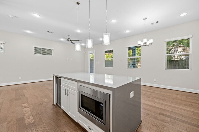 Foto del edificio - 1611 Hardy St