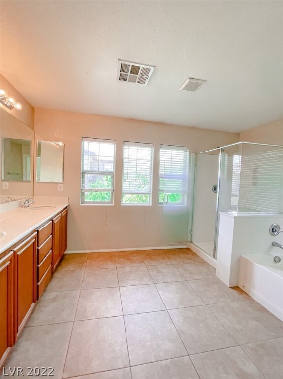 Building Photo - 5501 Pinecroft Dr