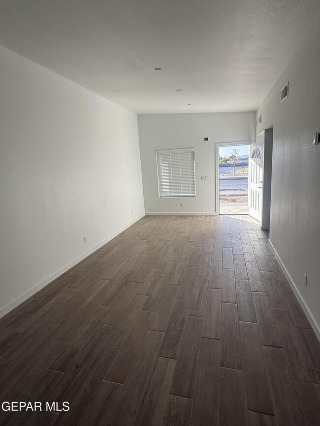 Building Photo - 7746 Kiely Rd