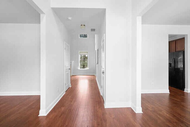 Foto del edificio - 1435 Sand Way SE