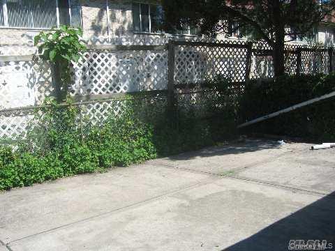 Building Photo - 160-45 Willets Point Blvd