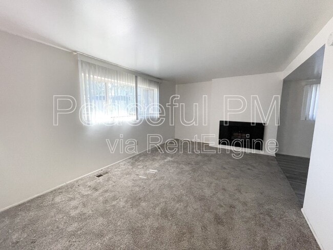 Building Photo - 1475 Brooklane Cir S