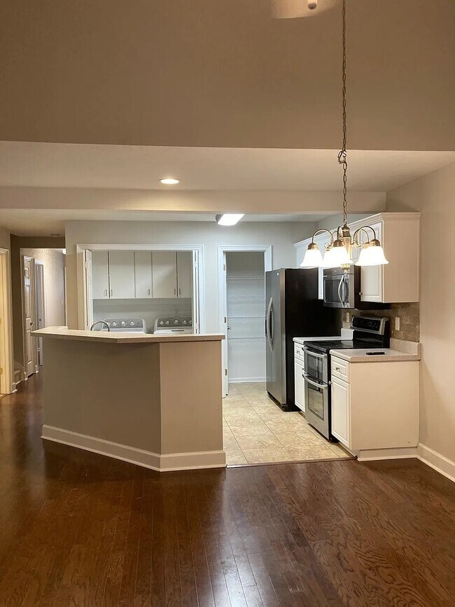 Foto del edificio - 315 Caldwell Cir