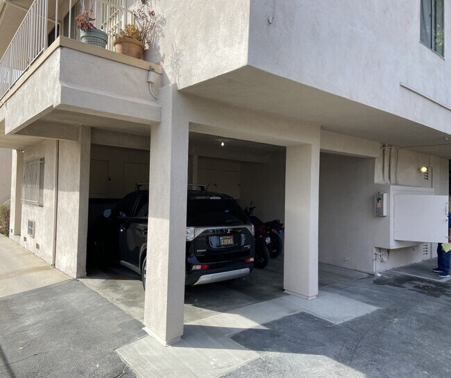 Foto del edificio - 3433 Glenhurst Ave