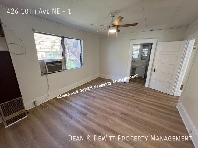 Foto del edificio - 426 10th Ave NE