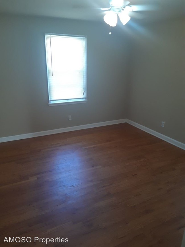 Foto del edificio - 3 br, 1 bath House - 5670 Lucas & Hunt Rd