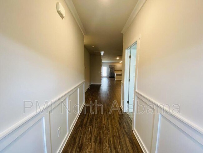 Foto del edificio - 408 Edgebrook Dr