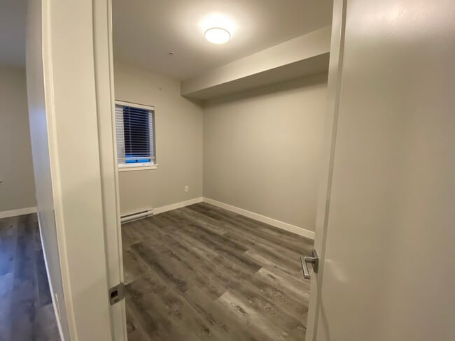 Building Photo - 20 Barsby Ave