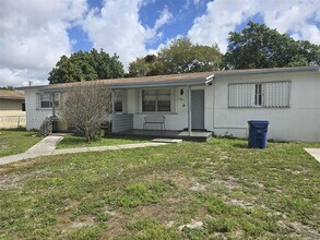 Building Photo - 15741 NW 38th Pl