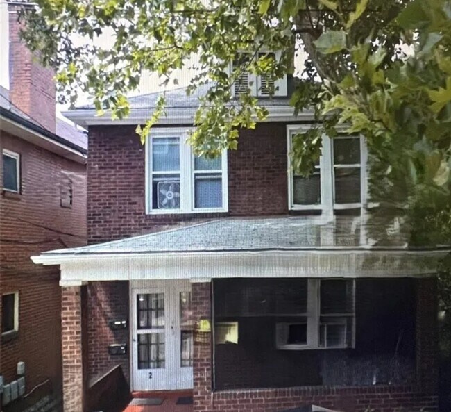 Foto del edificio - 121 Sumner Ave