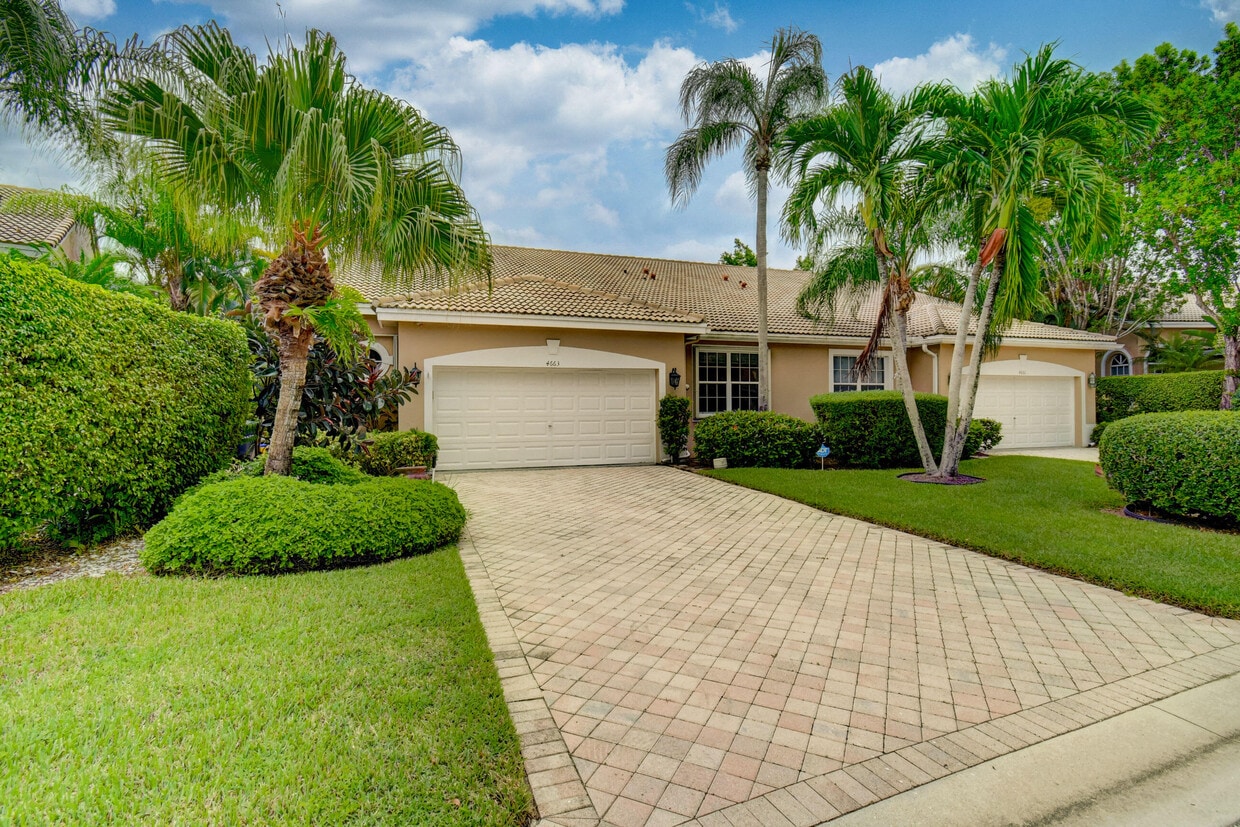4663 Carlton Golf Dr, Lake Worth, FL 33449 House Rental in Lake Worth