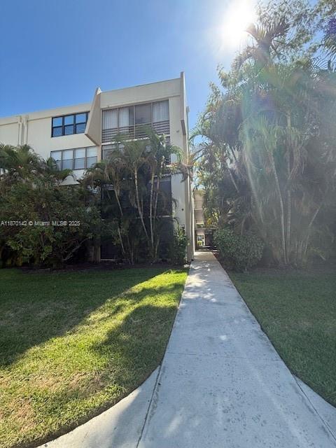 Foto principal - 20381 NE 30th Ave