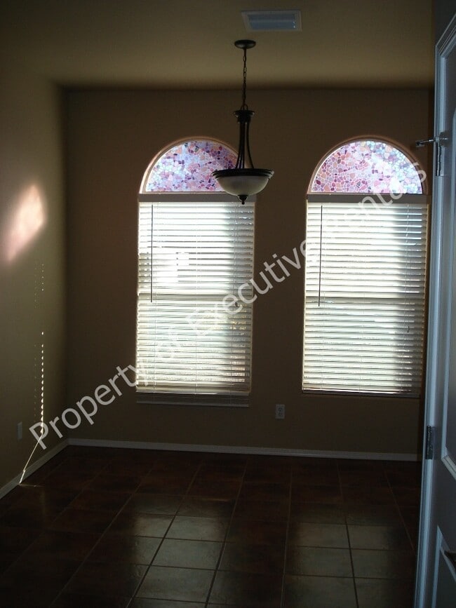 Foto del edificio - 4941 Chesney Rd