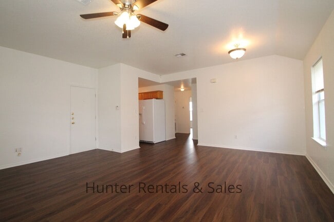 Building Photo - Holy Toledo!