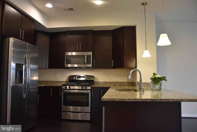 Foto del edificio - 9224 Landon House Way