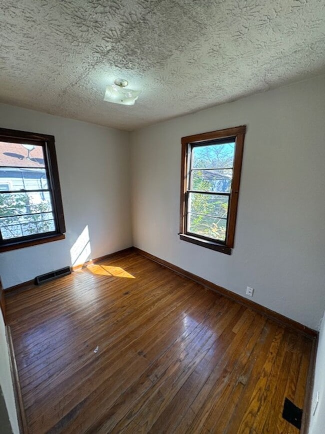 Building Photo - 4005 Holton Ave